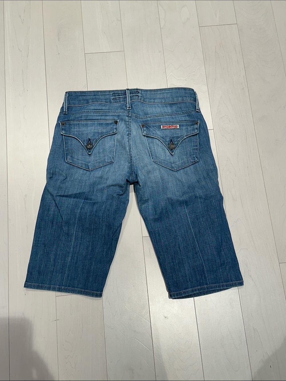 Hudson Women's Mid-Blue Denim low rise Bermuda denim shorts - size 26